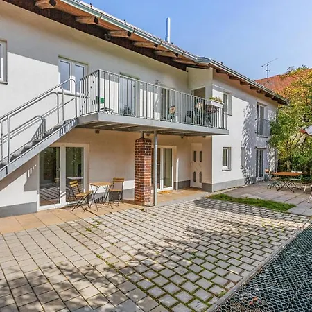 Apartment Starnberger See, Terrassen, Kaminofen Und Alpenvorland *