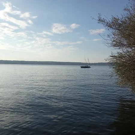 Starnberger See, Terrassen, Kaminofen Und Alpenvorland *